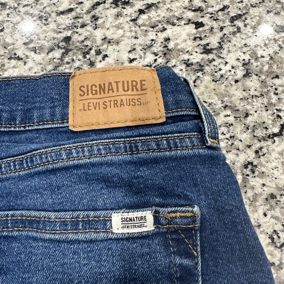 Womens size 25 Levi’s jeans good condition - Picture 4 of 6